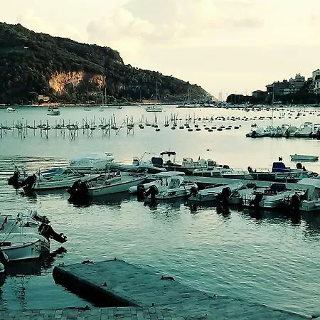 Claudia Villa Portovenere